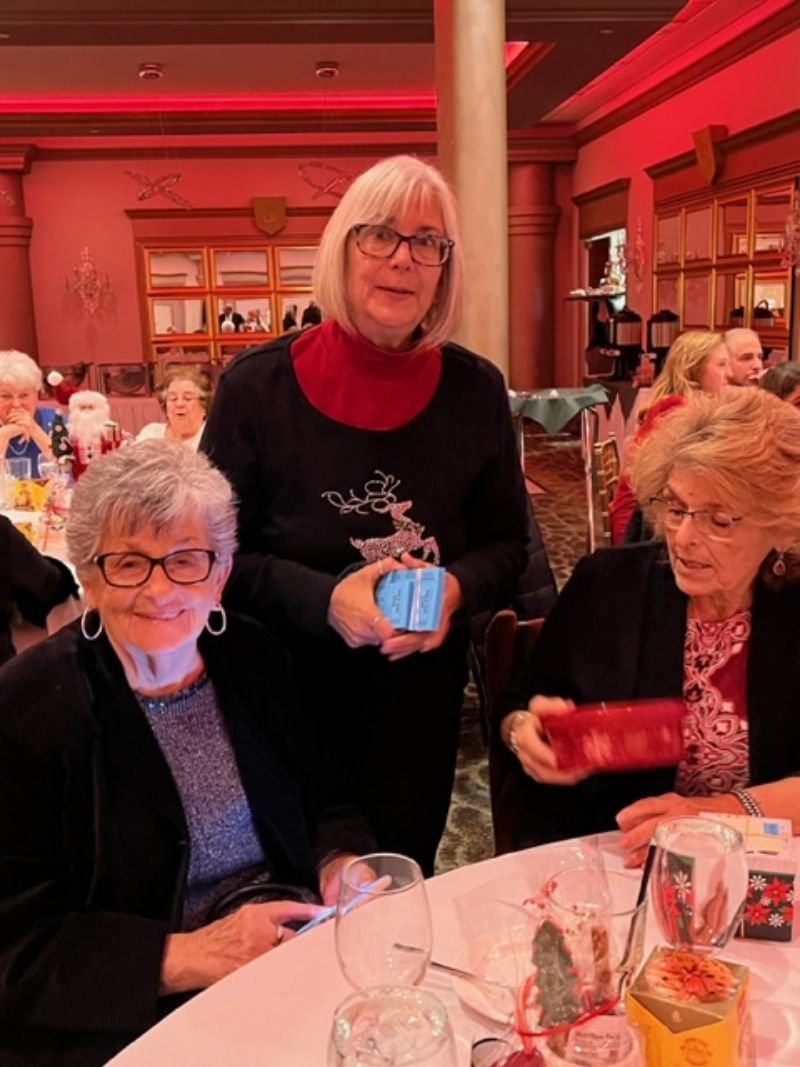 ./Gallery/2022 Christmas Party/IMG_2595.jpg